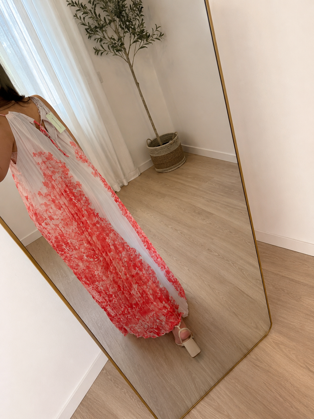 Robe Maxi Plissée Florale – Rose Poudré & Fuchsia