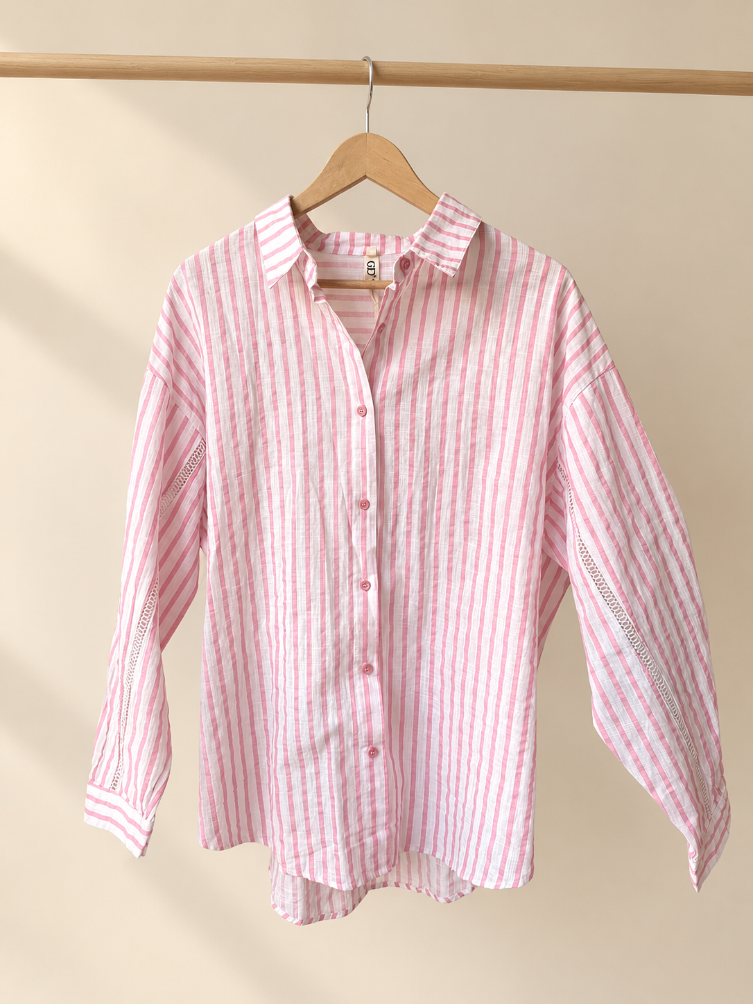 Chemise Rayée Blanche & Rose – 100 % Coton