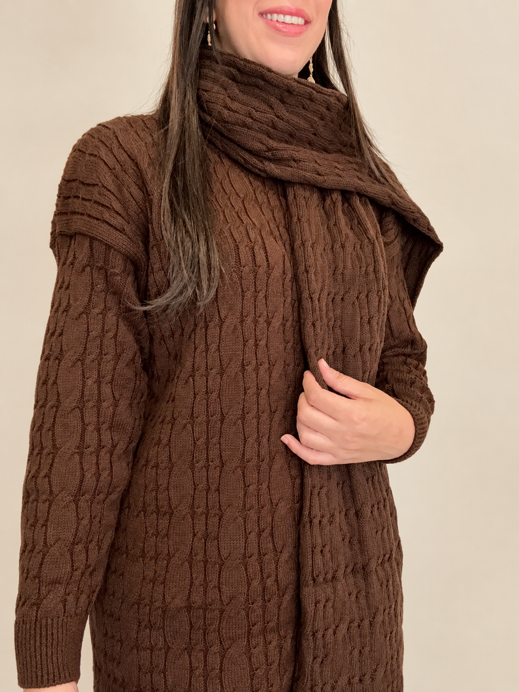 Ensemble Maille Torsadée Marron – Pull, Pantalon Large & Écharpe