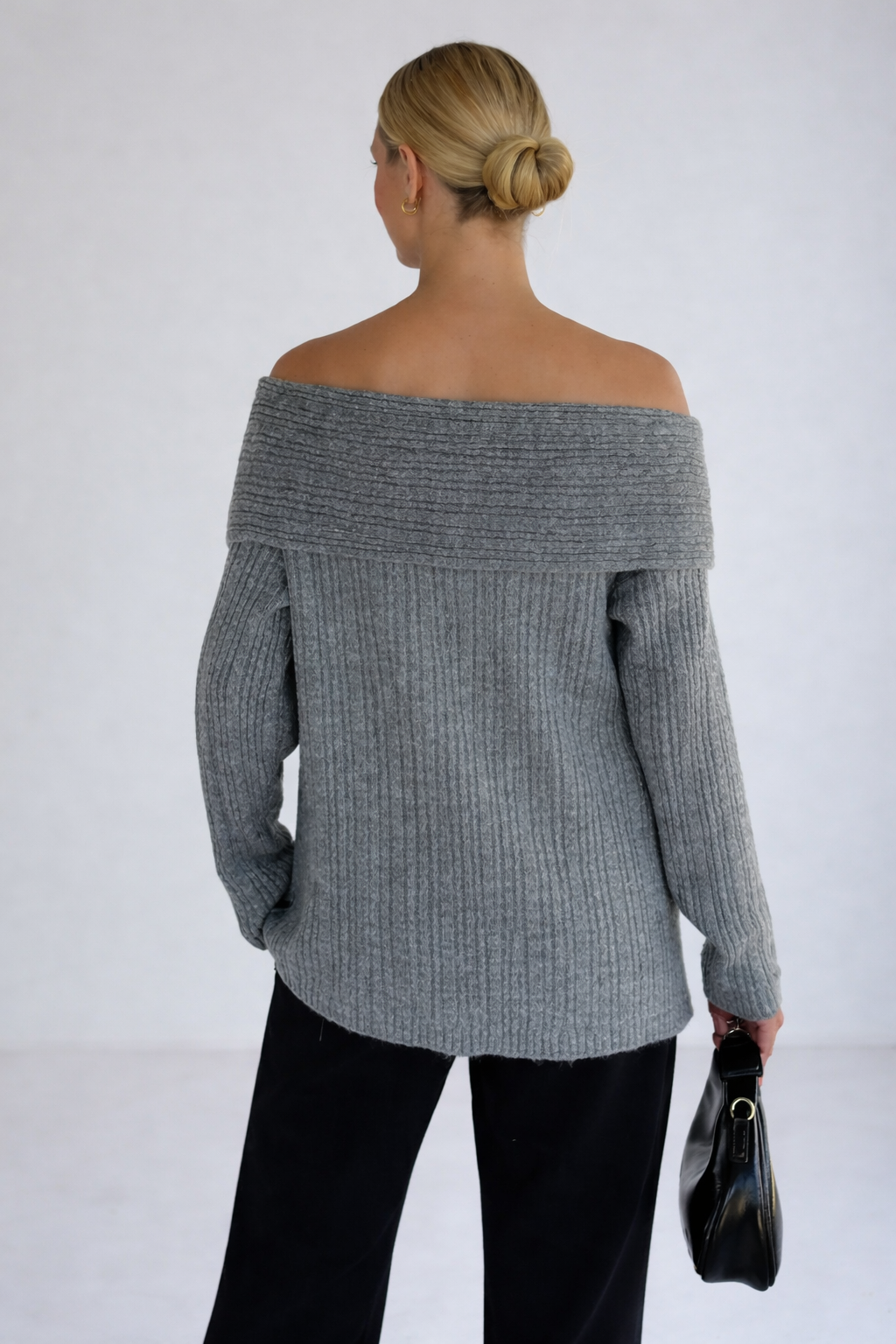 Pull col bardot gris – maille douce
