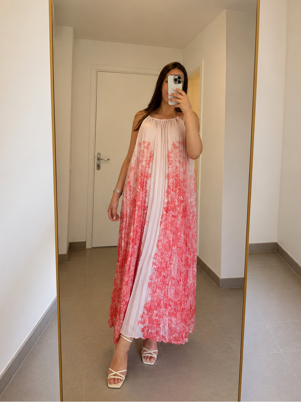 Robe Maxi Plissée Florale – Rose Poudré & Fuchsia