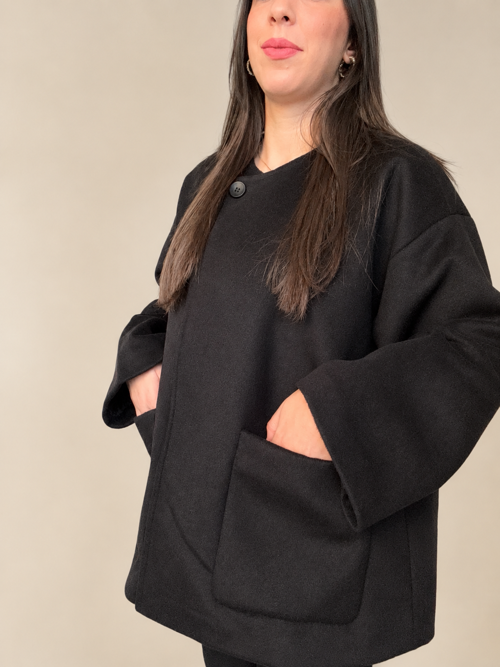 Veste Oversize Noire – Col Rond & Écharpe Assortie