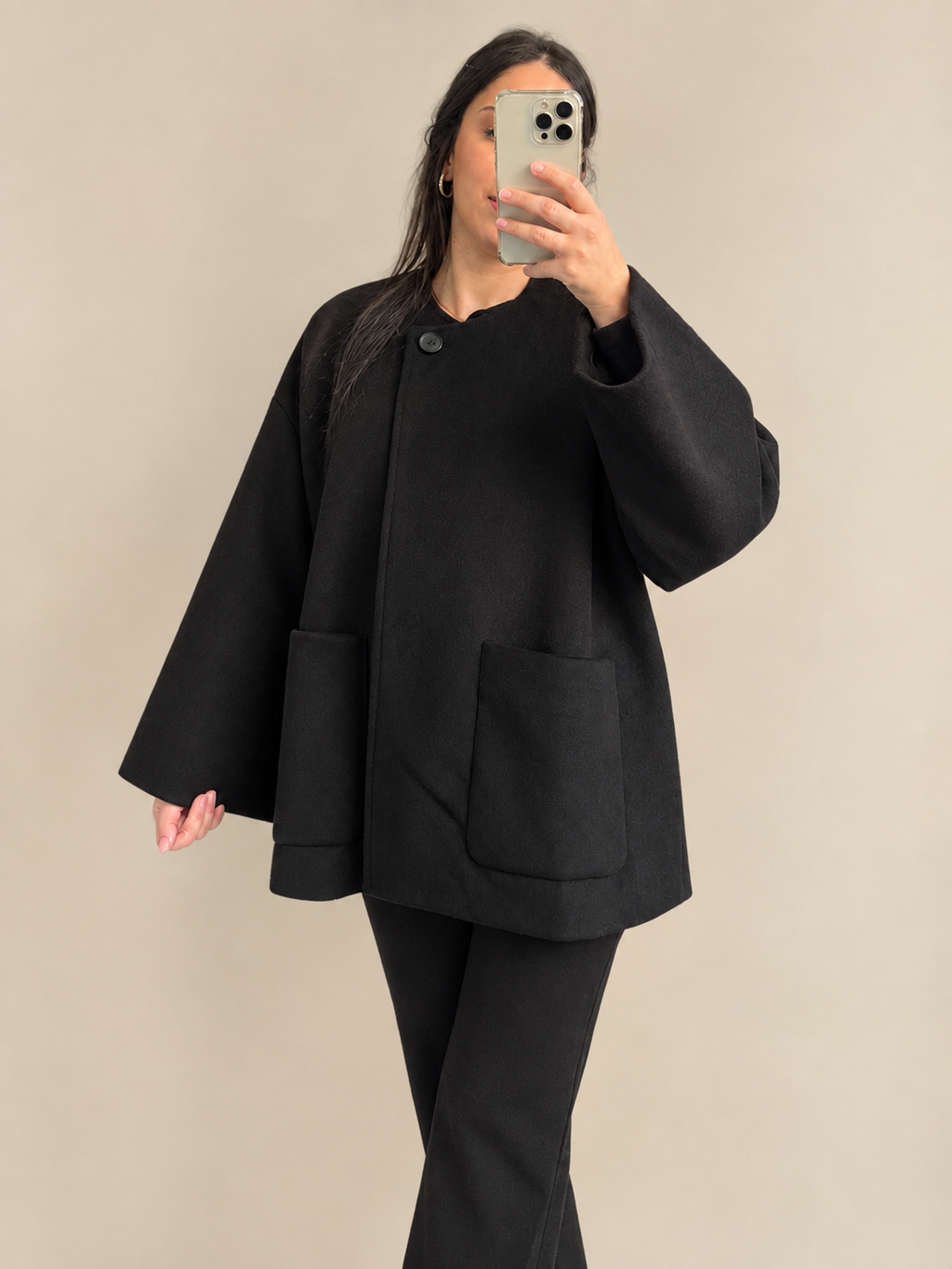 Veste Oversize Noire – Col Rond & Écharpe Assortie