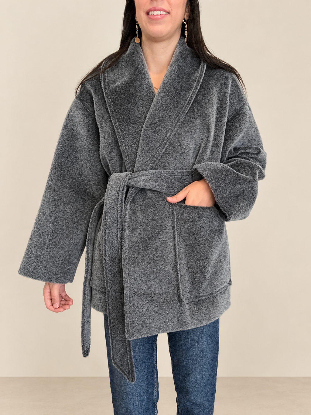 Manteau Court Gris Anthracite – Col Châle & Ceinture à Nouer