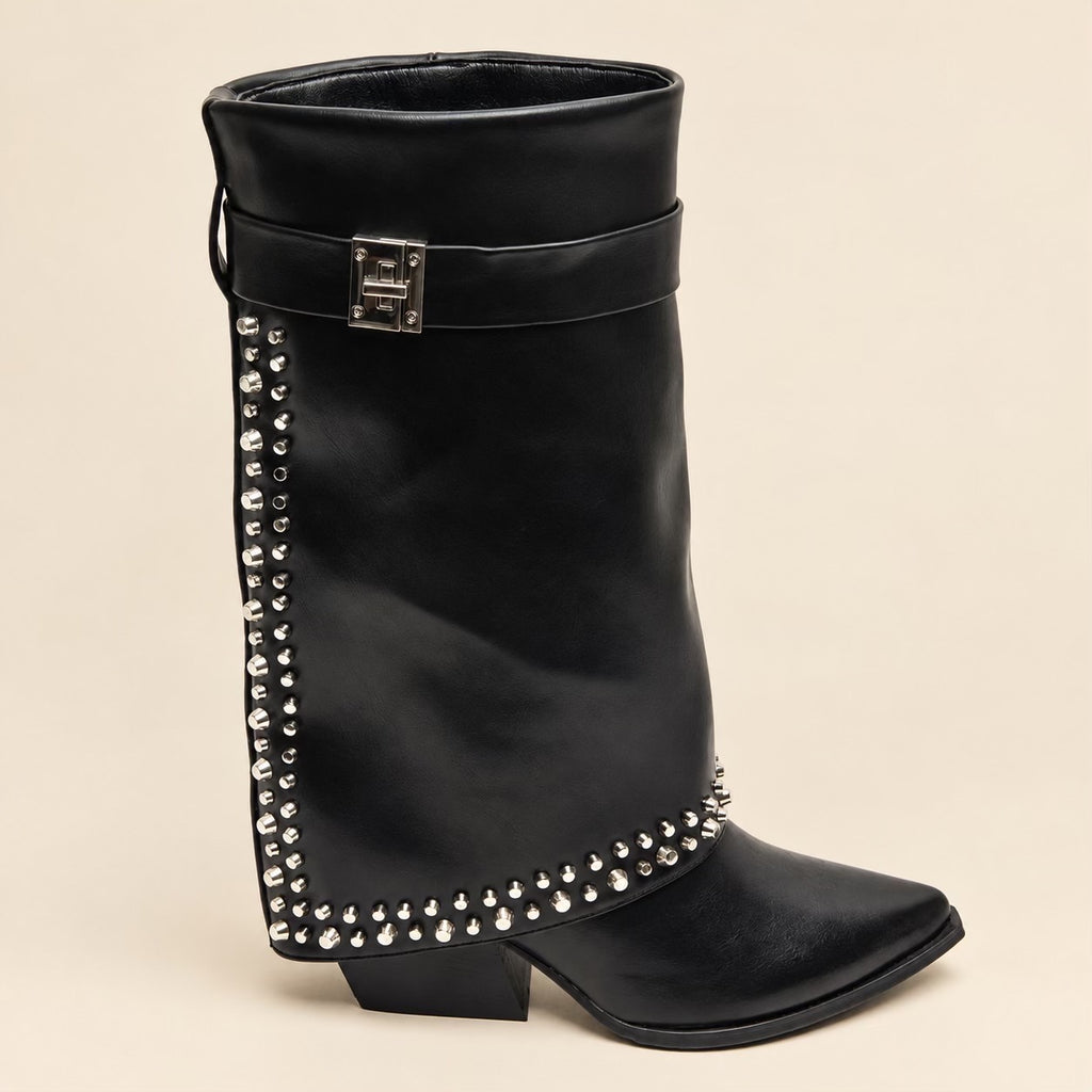 Bottes santiags noires cloutées à revers, bride à fermoir argenté